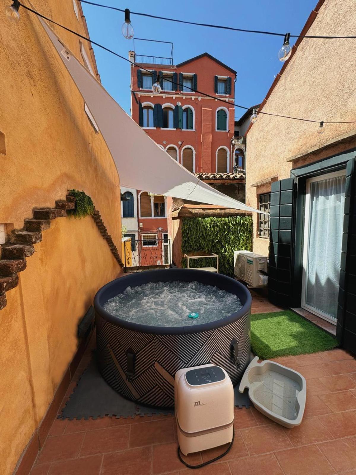 Suite Rava - San Marco With Pool Venetië Buitenkant foto